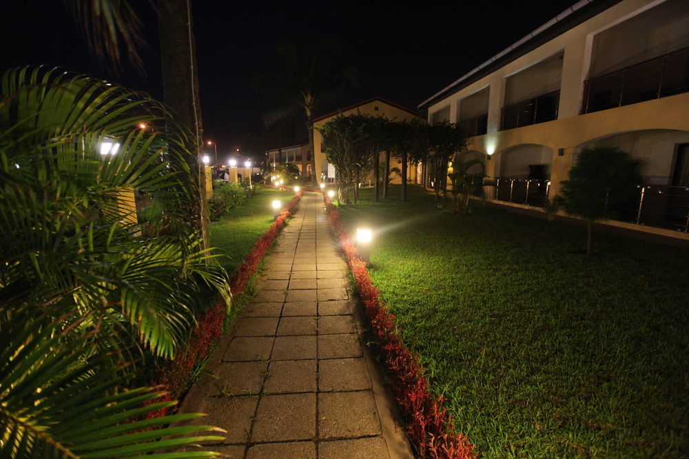 פוינט נואר Hotel Palm Beach מראה חיצוני תמונה