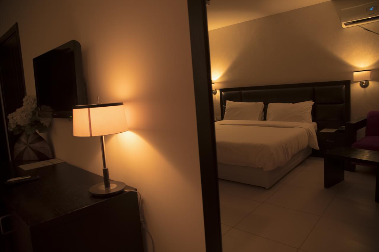 פוינט נואר Hotel Palm Beach מראה חיצוני תמונה